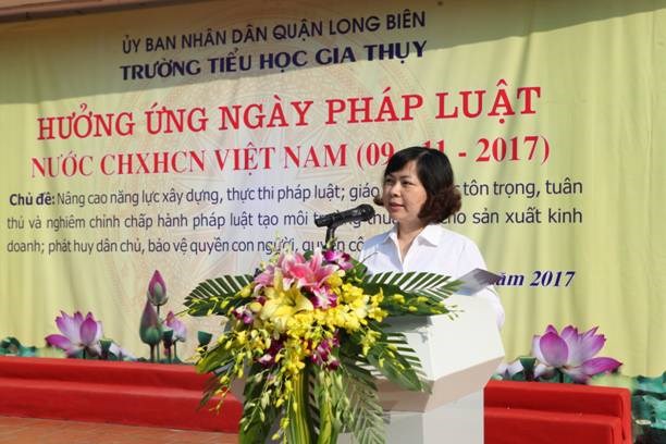 Ngành GD&ĐT Long Biên tổ chức điểm Lễ hưởng ứng Ngày Pháp luật 
nước cộng hòa XHCN Việt Nam năm 2017
